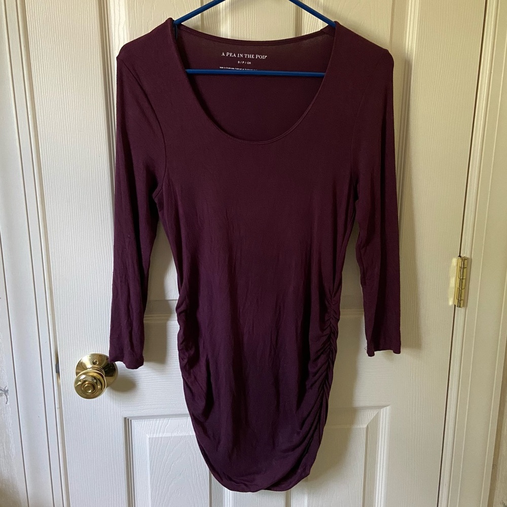 Scoop-neck Maternity Tee - Wine